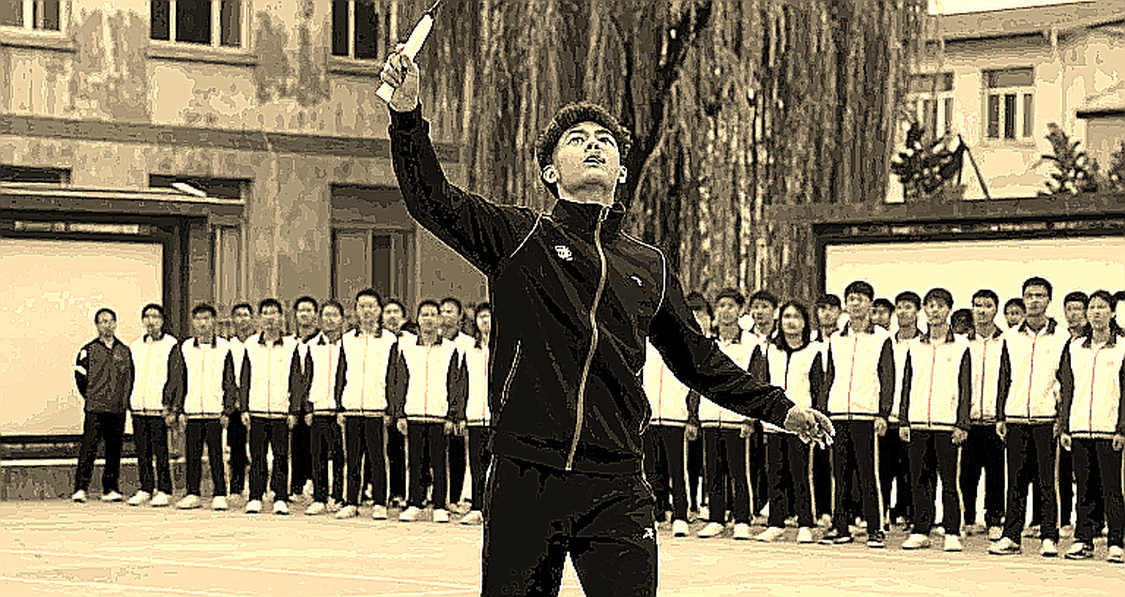Mahoor Shahzad, 16/58 điểm và cấu trúc một nền cầu lông chỉ có một người Mahoor Shahzad, 16/58 điểm và cấu trúc một nền cầu lông chỉ có một người