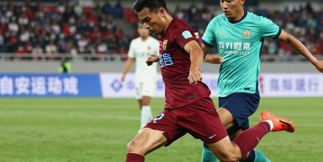 Indonesia 0-0 Malaysia: Thẻ đỏ phút 37, khối chặn mười người và tiếng gọi chưa tắt ở SUGBK