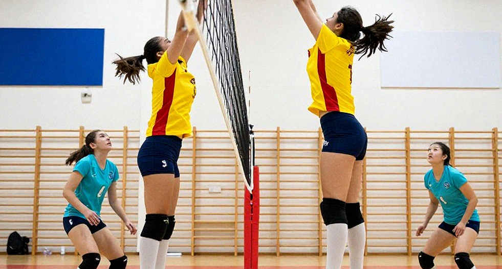 Bóng chuyền nữ Việt Nam trước Asiad 20: tuyến ngoài còn ba người, danh sách còn một suất