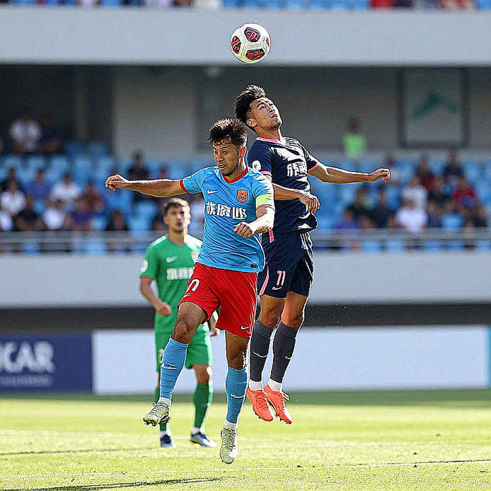 Jacquet, Saliba và vết nứt ở hành lang cánh Liverpool