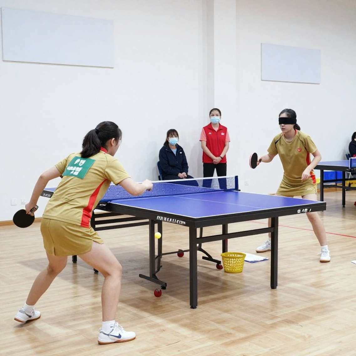Ô trống trong hồ sơ tuyển trạch V-League: khi bảng sạch bị đọc thành bản sạch