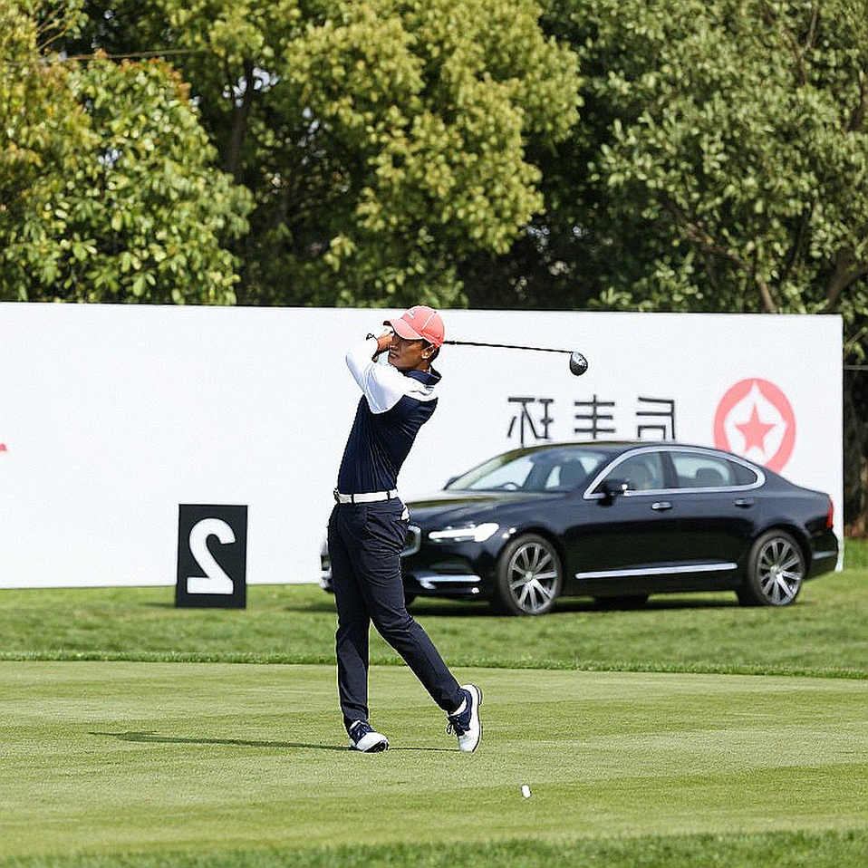 Peter Uihlein bỏ cuộc tại Q-School sau hai vòng +7: bài toán top 19 và tín hiệu từ những golfer LIV