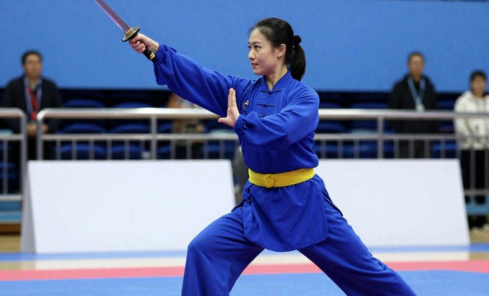 Nhịp ba người và khoảng lặng 0-5: Ngày thi đấu của đội kata nữ Việt Nam